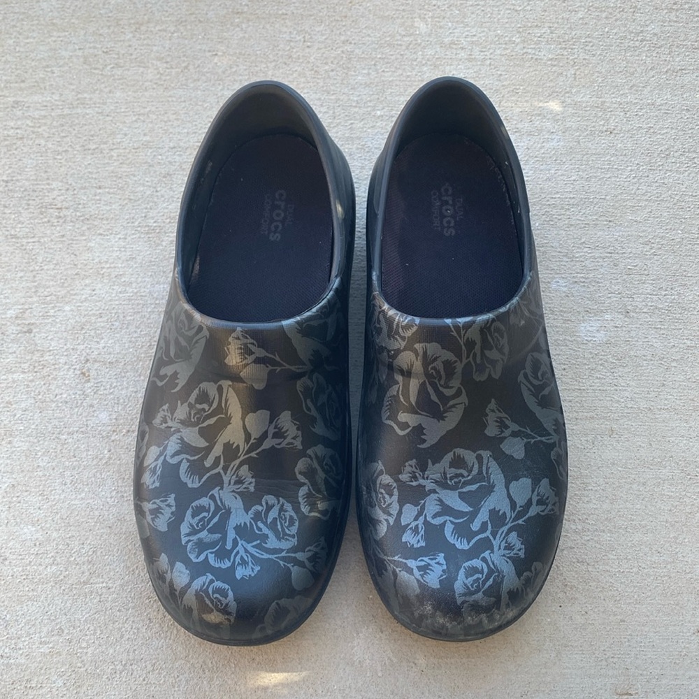 Crocs work- Dual comfort- like new